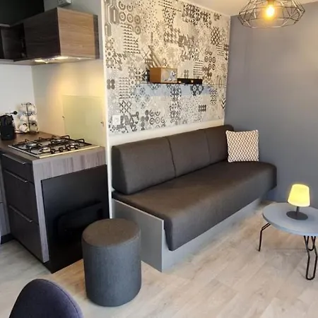 مكان تخييم Mobil-Home De Luxe Vue Mer Saint Raphael *