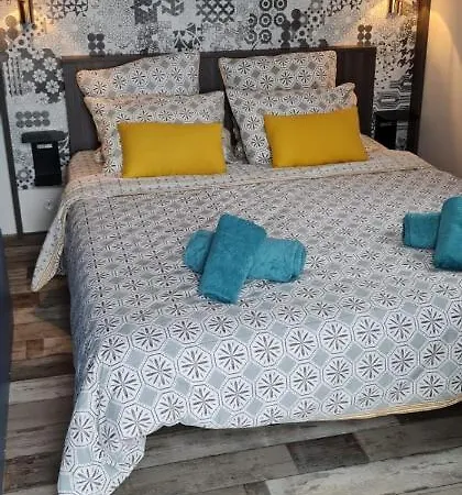 مكان تخييم Mobil-Home De Luxe Vue Mer Saint Raphael Saint-Raphaël